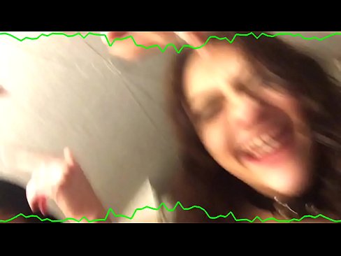 ❤️ Du pantikên hestyarî yên brunette yên seksî, keçikek quirky bastûr dimînin ❤️❌ Vîdyoyê porno li me ❌️